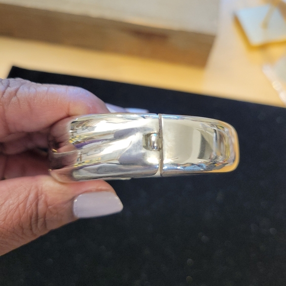 Vintage Silvertone Clamp Bracelet • Thick n Juicy • Unsigned - Picture 2 of 6